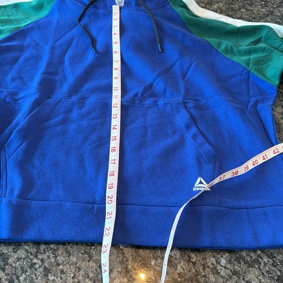 Reebok color block Blue and Green Hoodie NWT XL - Picture 9 of 10